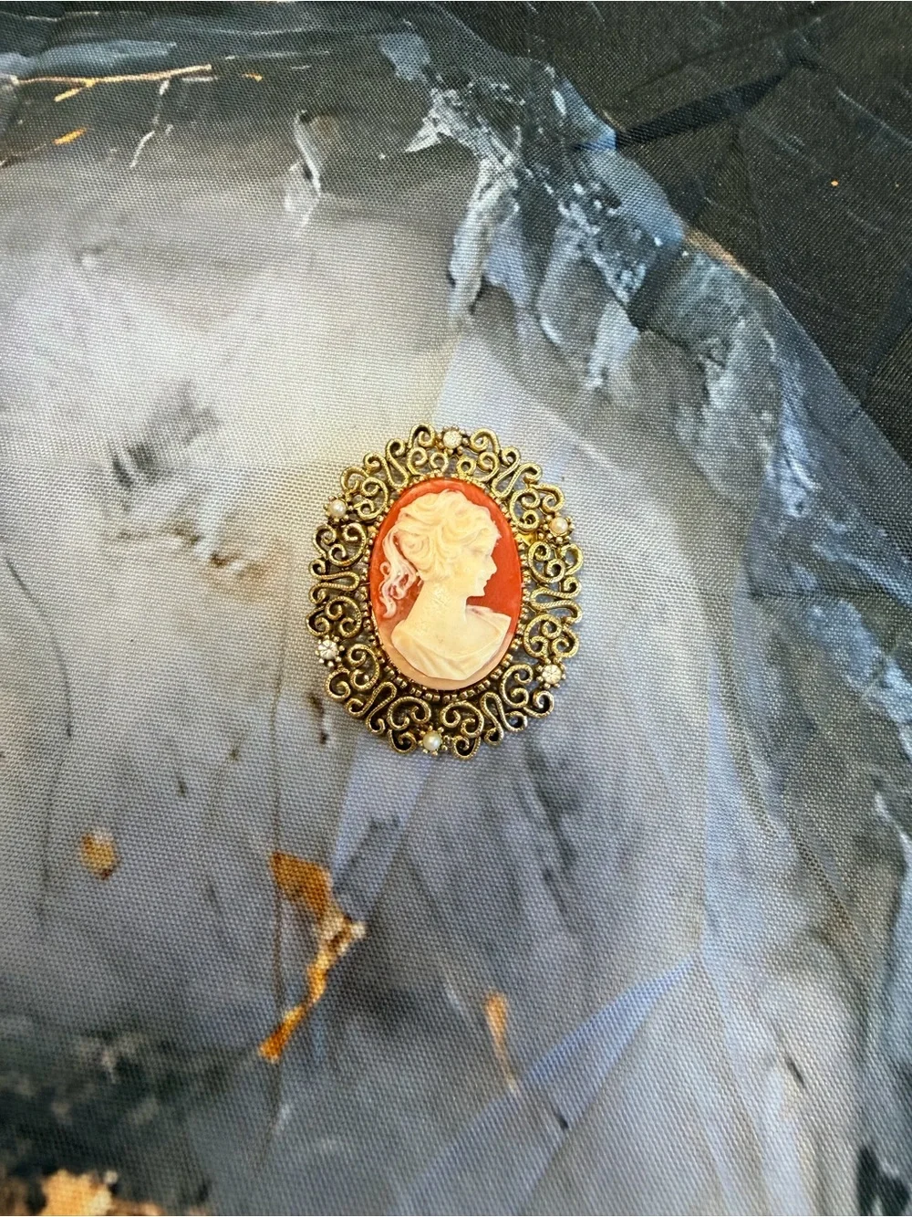 J.J. (Jonette Jewelry) filigree cameo